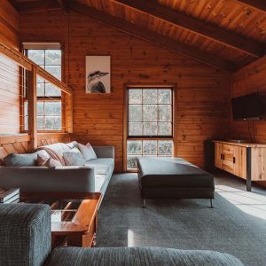 02-living-room-straight